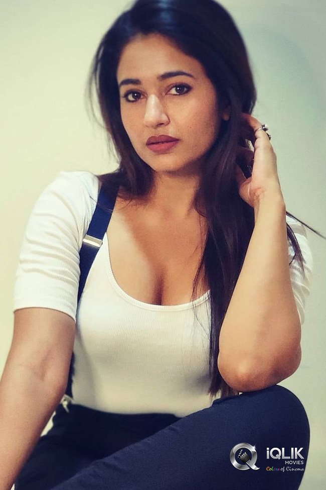 Poonam-Bajwa